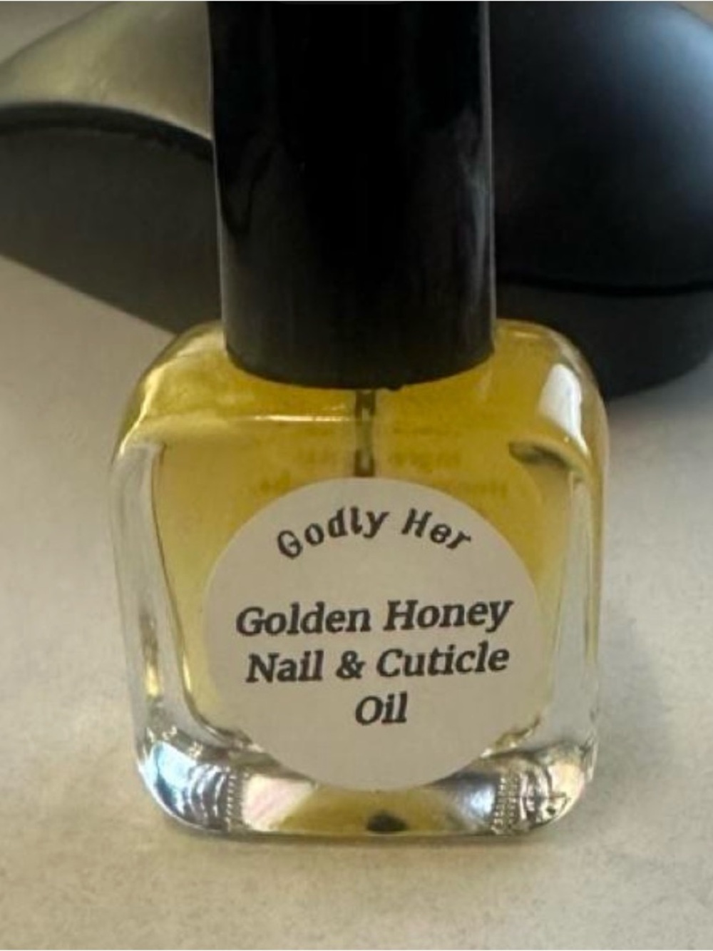 Golden Honey Nail & Cuticle Oil – Yellow
